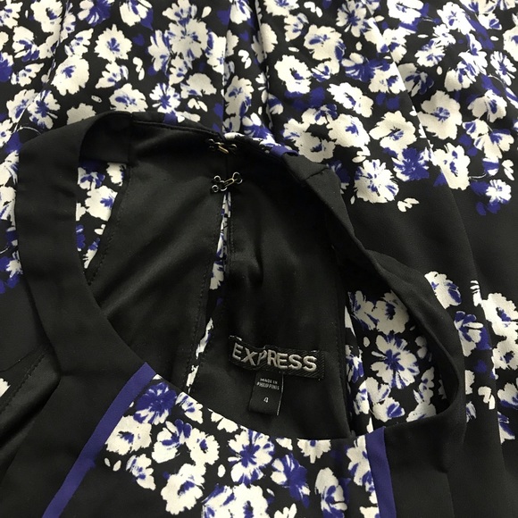 Express halter dress - Picture 3 of 3